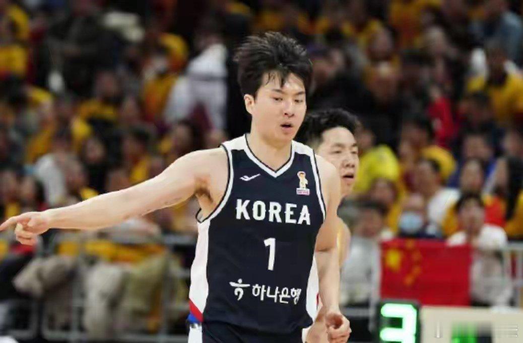 世预赛中国男篮4分惜败韩国，真的是惜败吗？ 在今晚刚刚结束的一场男篮世预赛亚太区