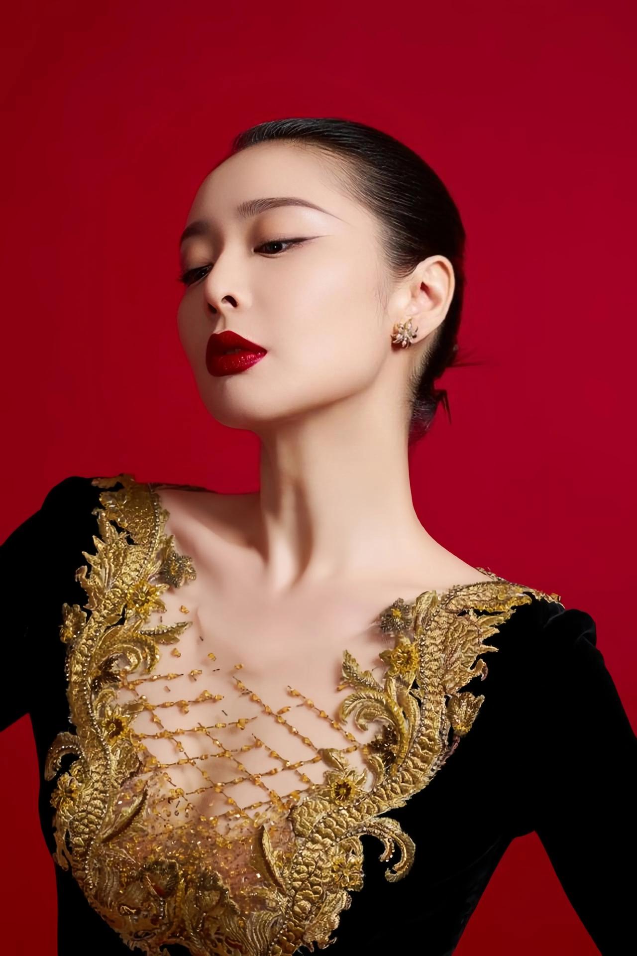 大嫂”高叶在走红之后，她的处境发生了翻天覆地的变化。
高叶因为出演《狂飙》中的陈