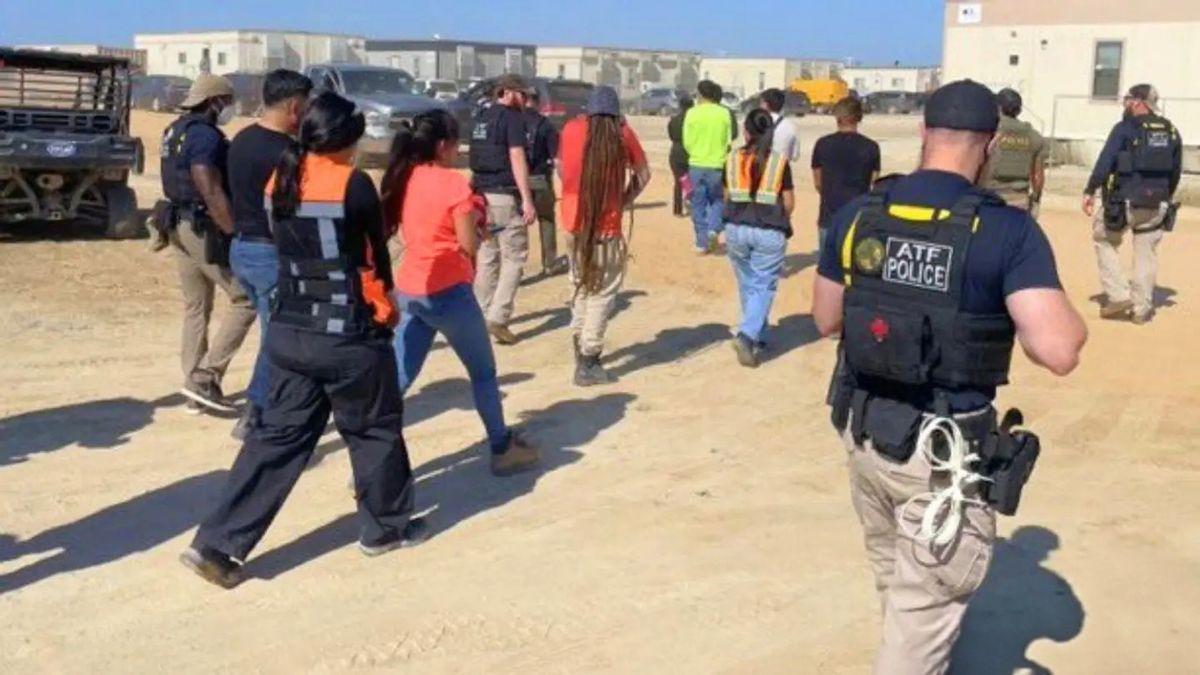 300名韩国人在美被捕，为了拿到3500亿美元，特朗普扣下“人质”？

当地时间