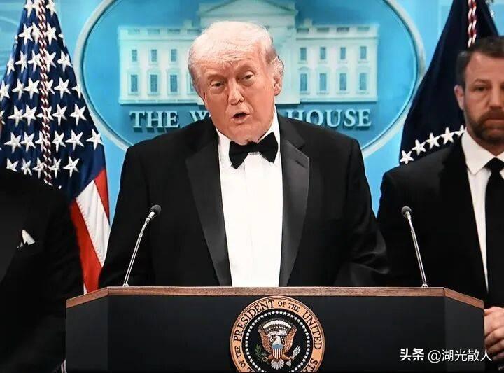 多米尼加共和国发现1.5亿吨巨量稀土（含轻稀土和重稀士）矿场，该国总统表示，多米