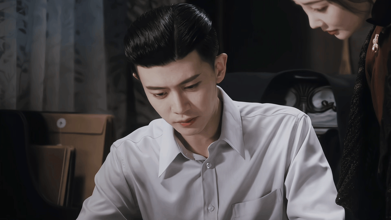 电视剧风与潮超话 

《风与潮》以独特的视角，展现了任嘉伦饰演的何贤的家国情怀与