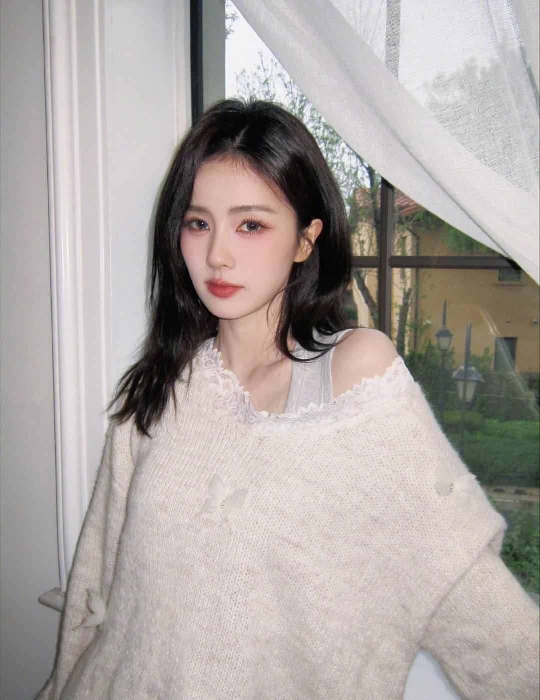 白鹿超话 bl白鹿话还没说完就翻船了 bl白鹿 

不是每朵花都要盛开 含苞待放