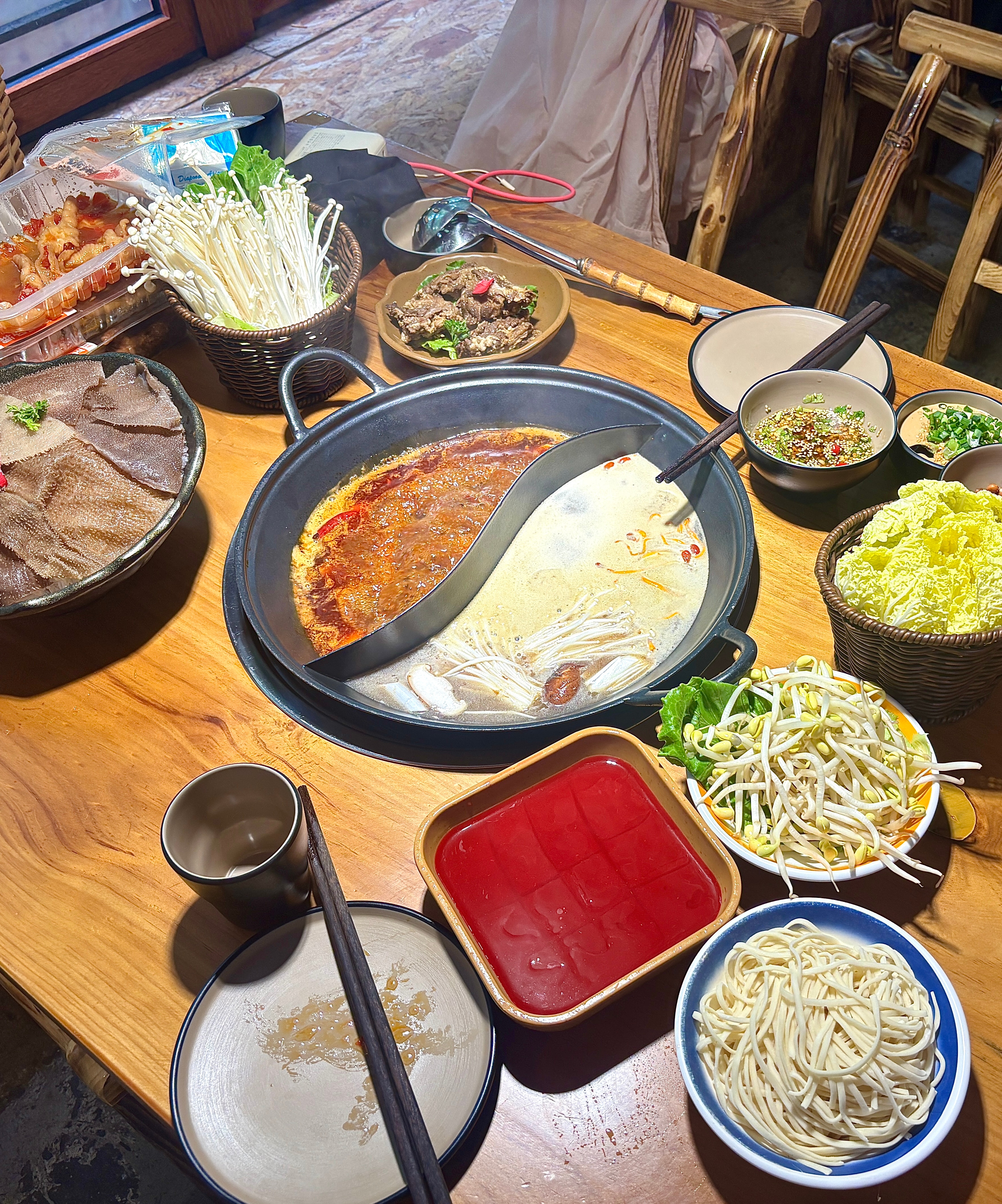 于野逢星 八月吃了好多好多美食🍲圆润了一圈哈哈哈哈哈好了准备和八月说再见👋?