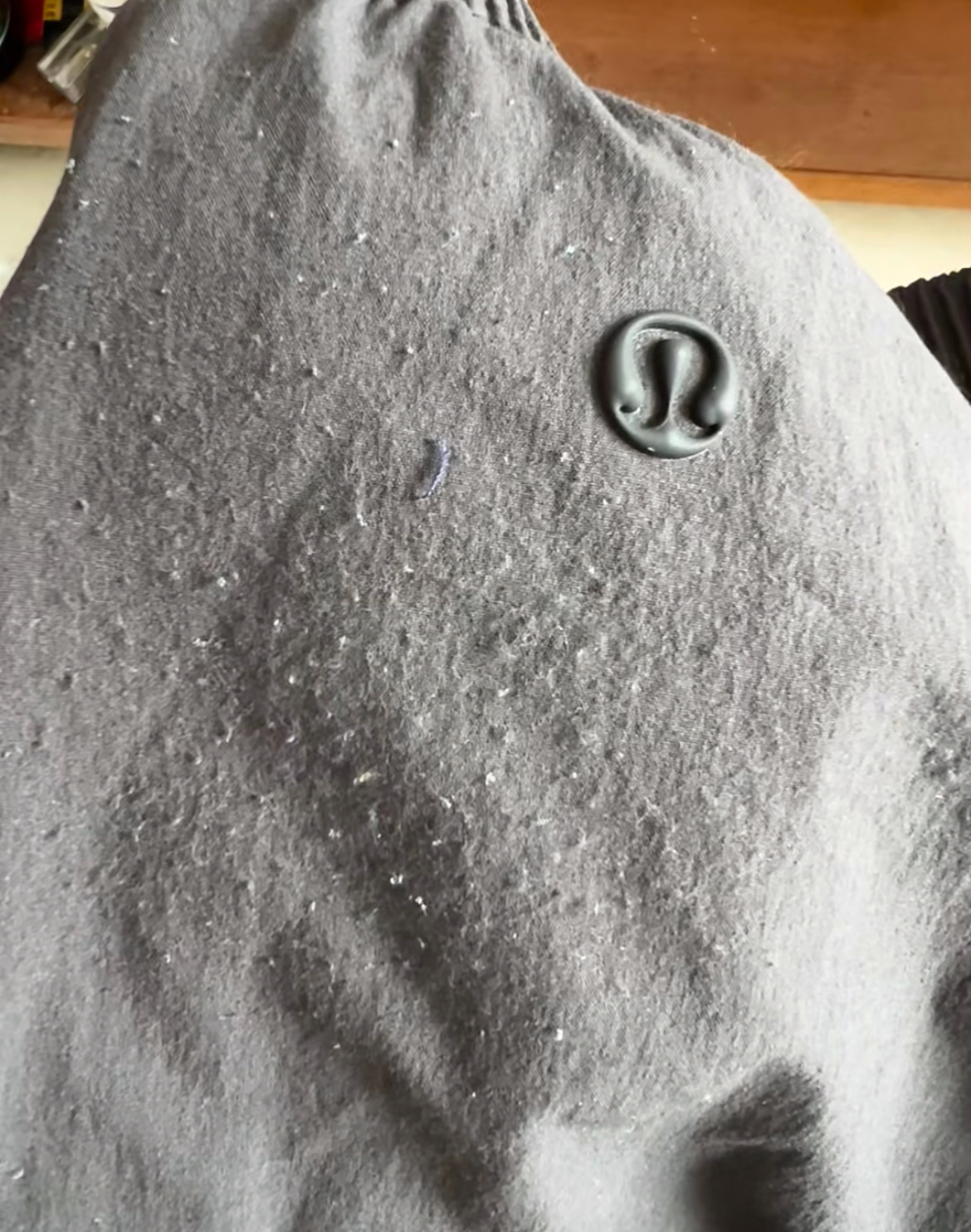 Lululemon被调查lulu又双叒翻车了这次可不是开胶起球这么简单，被曝涉嫌