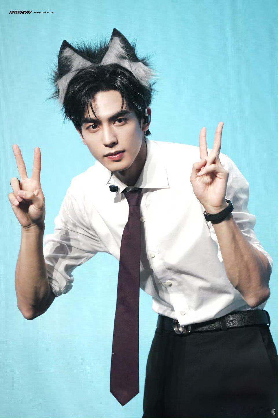 我真的脱口而出一句daddy。。。宋威龙你帅得好夸张。。。好爽的一张脸🥵 