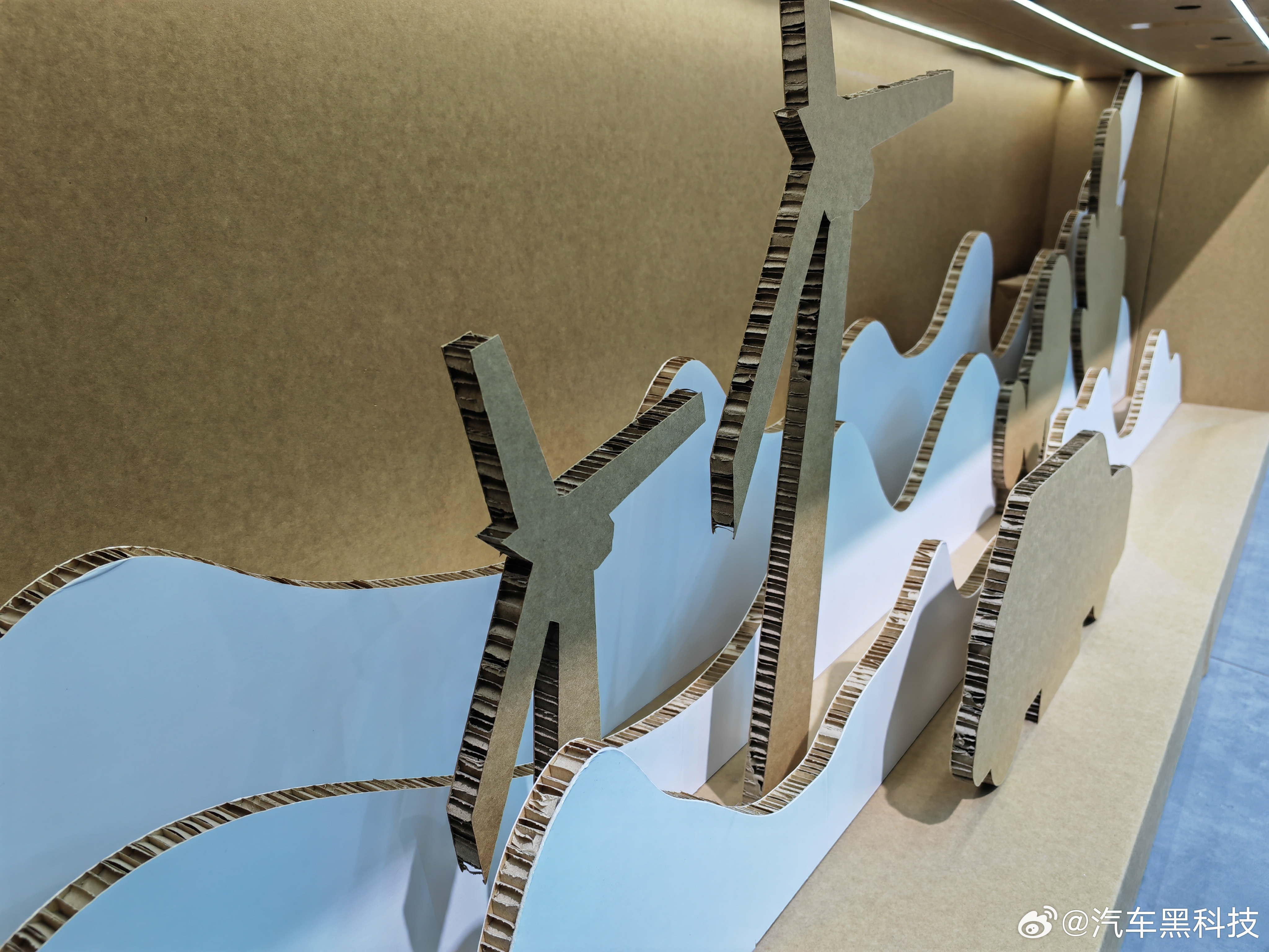 进博会看汽车 沃尔沃真是将环保深入到源头，车内有机气体环保检测排第一。这连展台都