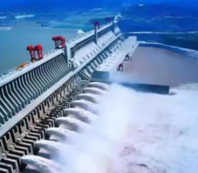 日本网友表示：如果中日战争爆发，那么日本要做的不是轰炸中国的重要城市，而是直接对