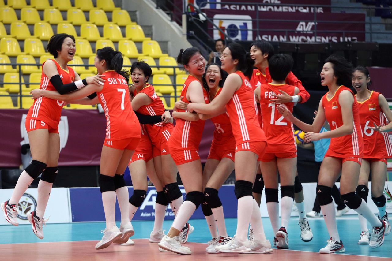 U18女排亚锦赛今天中国女排迎来了最大考验，将提前在半决赛中对决日本女排，全队上