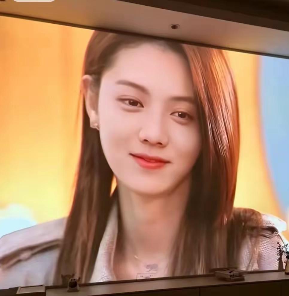 换脸女装的鹿晗，这盛世美颜也是无敌了 
