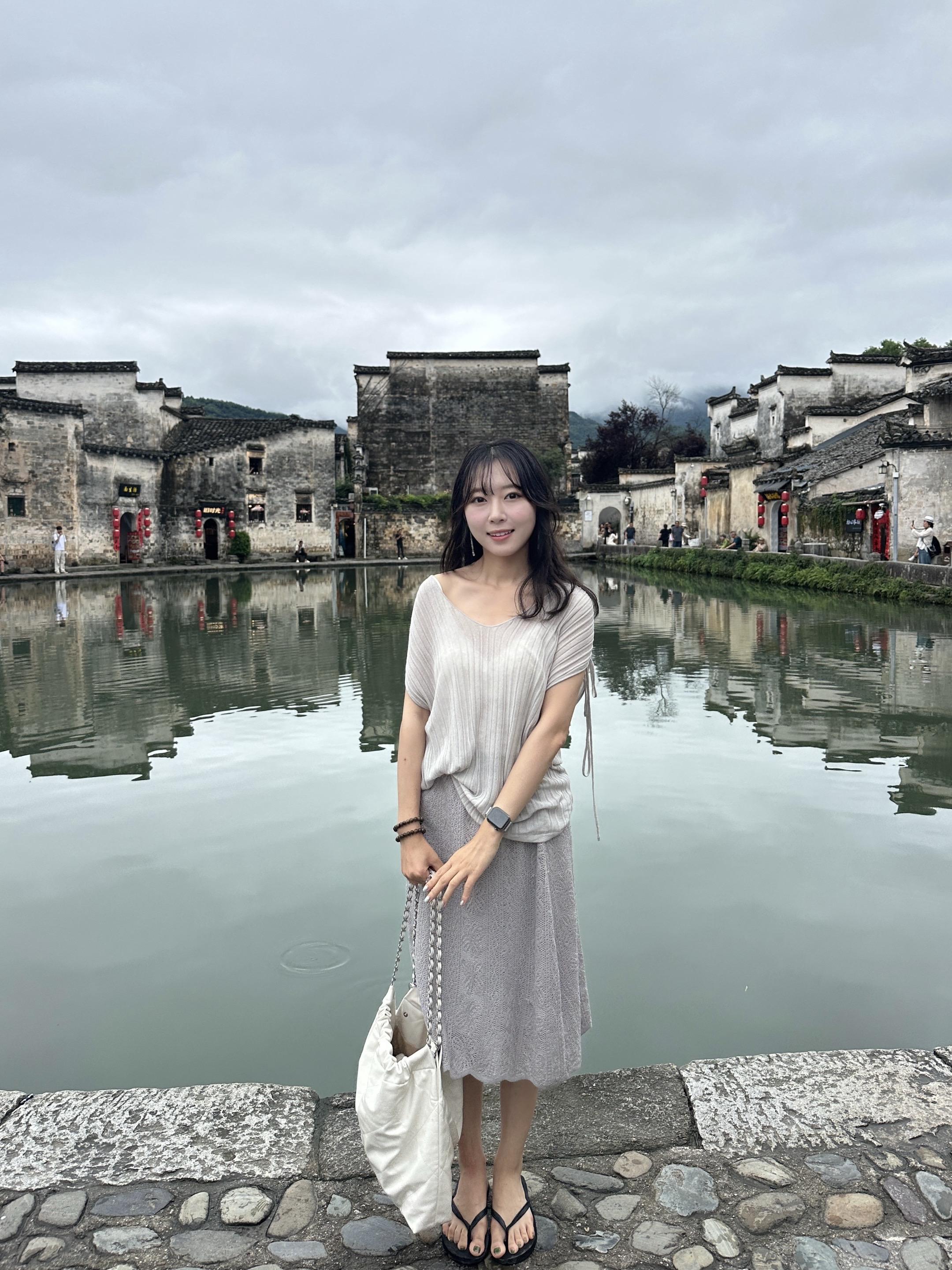 時間 塑造我成為勇敢有力量的人。12年了 故地重游 青春期为数不多的照...