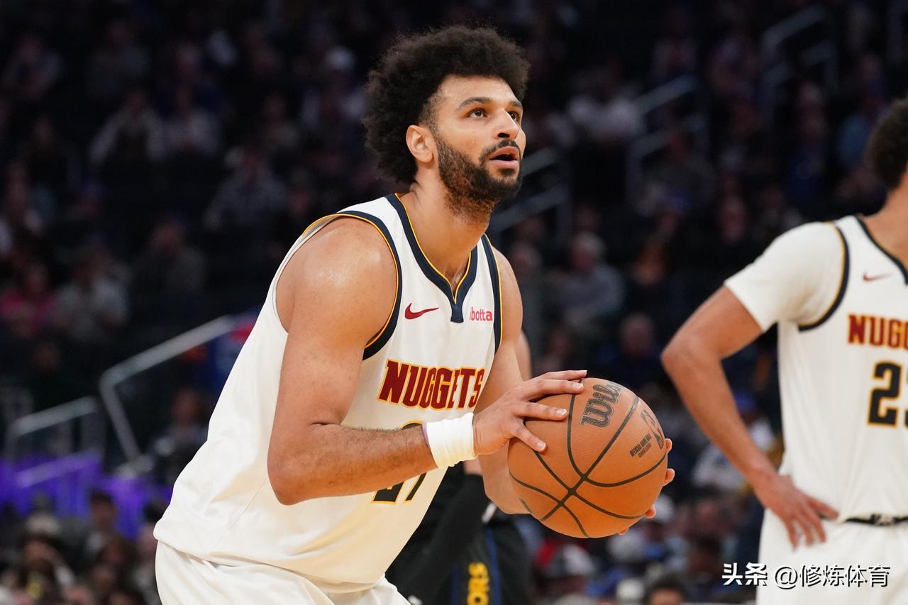 马刺队还是年轻啊，第四节被掘金打蒙了，掘金队进攻太厉害了：

1、马刺在上半场结