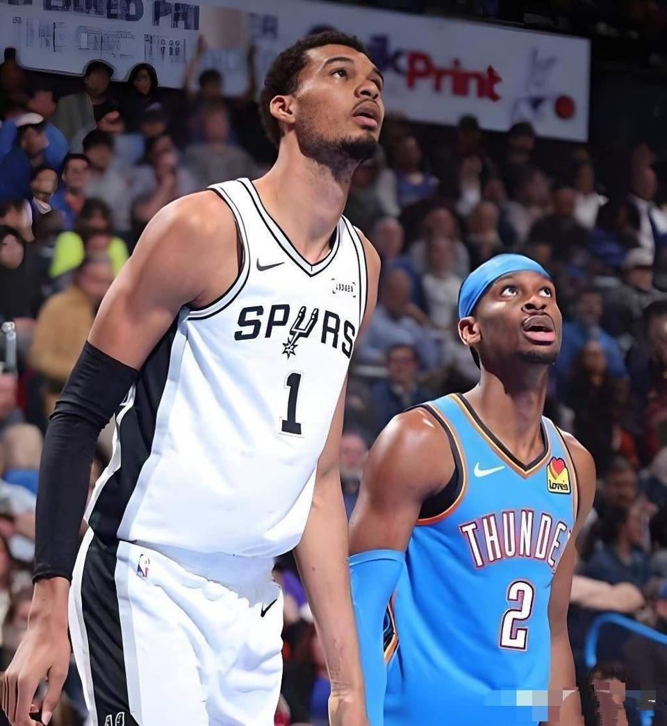 今年的MVP之争就他俩，看联盟如何选择。

成绩方面雷霆还是领先马刺，加上是卫冕