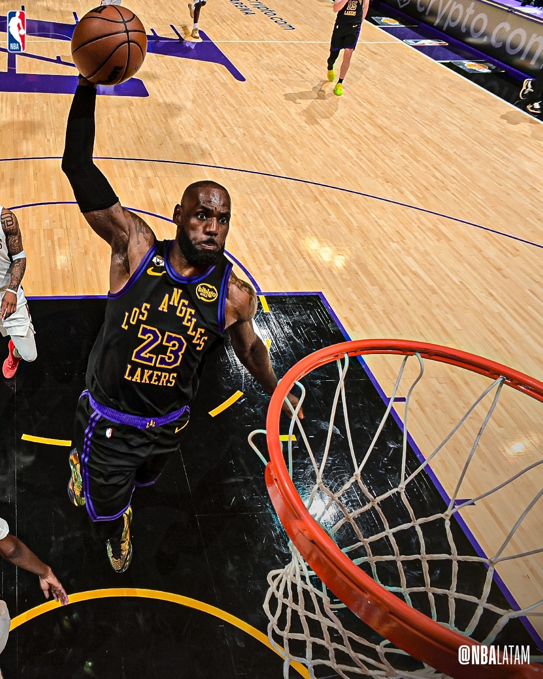 前NBA球员帕森斯在节目中谈到詹姆斯：“我并不认同科尔的观点，我认为勒布朗·詹姆