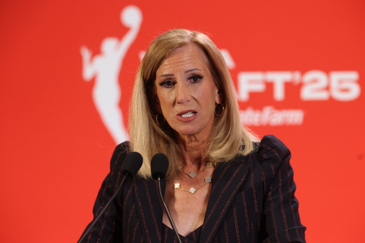 ESPN：WNBA与其球员工会达成协议 将目前劳资协议延期至1月10日