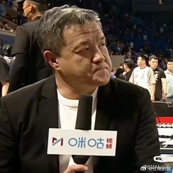 咪咕视频真是用心良苦，为了娱乐笑果，把杨健老师安排到总决赛的解说席，杨老师望闻问