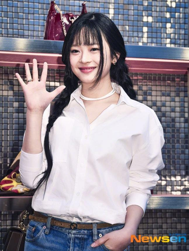 现在只有hanni还没有和ador面谈了 