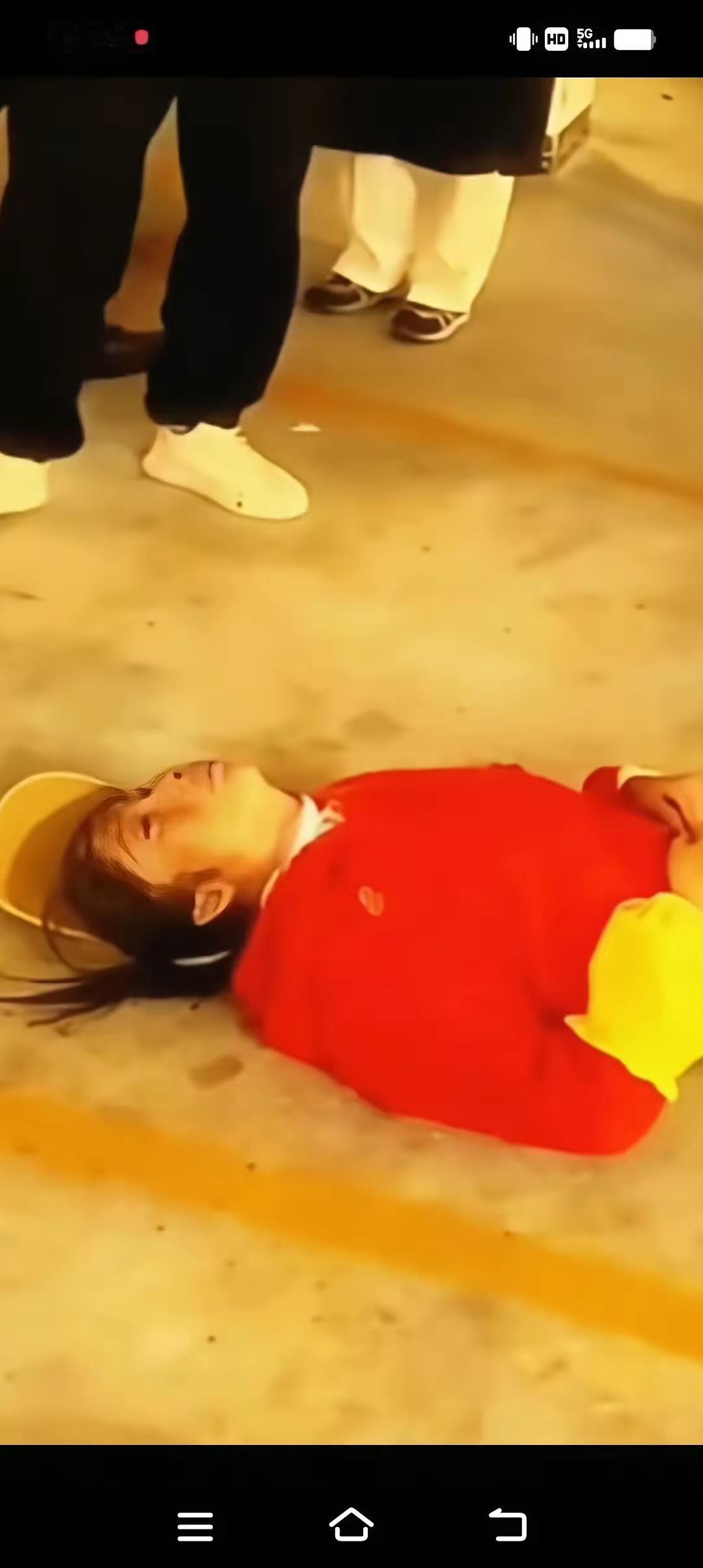 30块夜班补贴换一条命！50岁大姐的悲剧，戳中千万打工人的痛
 
30块钱能买啥