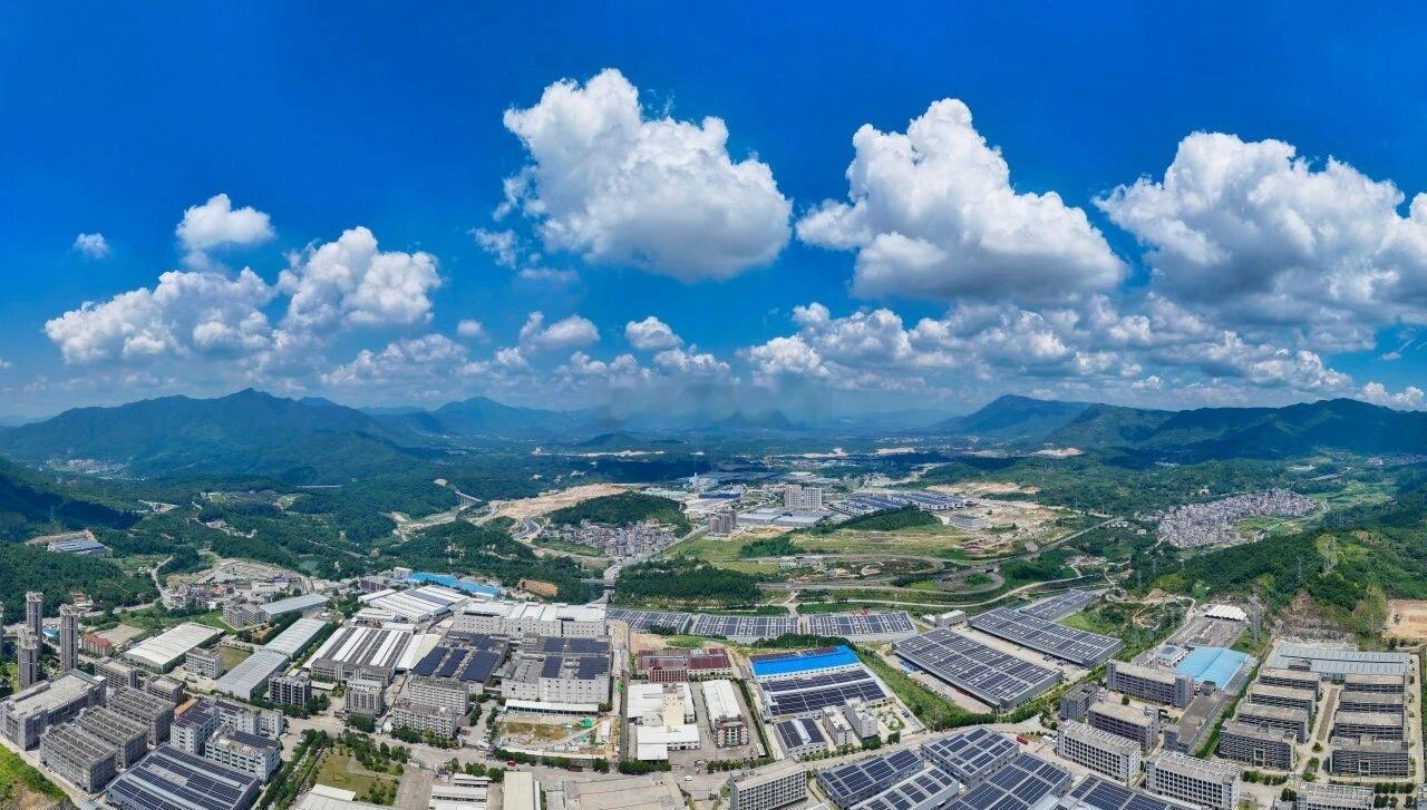 福州现代物流城已从规划蓝图全面迈入实景落地、聚链成势的发展新阶段截至目前，物流城