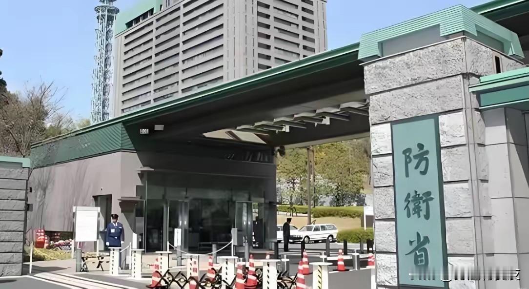 1. 日本叫嚣若台海有事就击沉福建舰 专家：需警惕：日本反华氛围成熟，《产经新闻