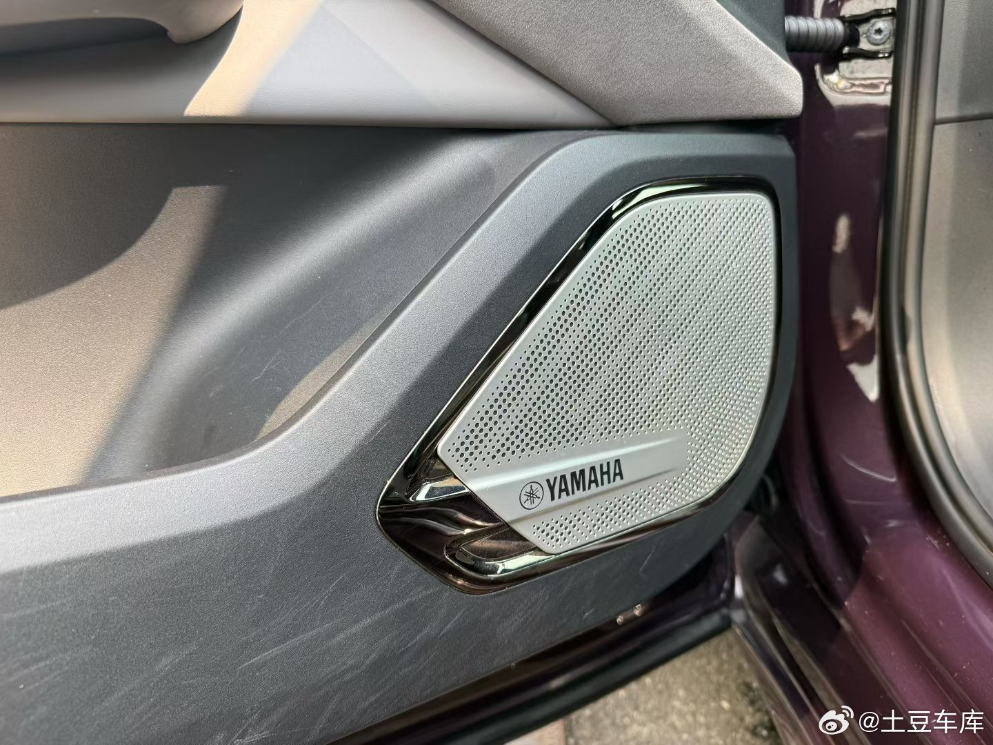 顶配极氪001 新车指导价38.6万​四驱双电机YOU版 606km续航20​2