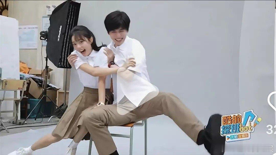 感觉他俩毫无cp 感 ​​​