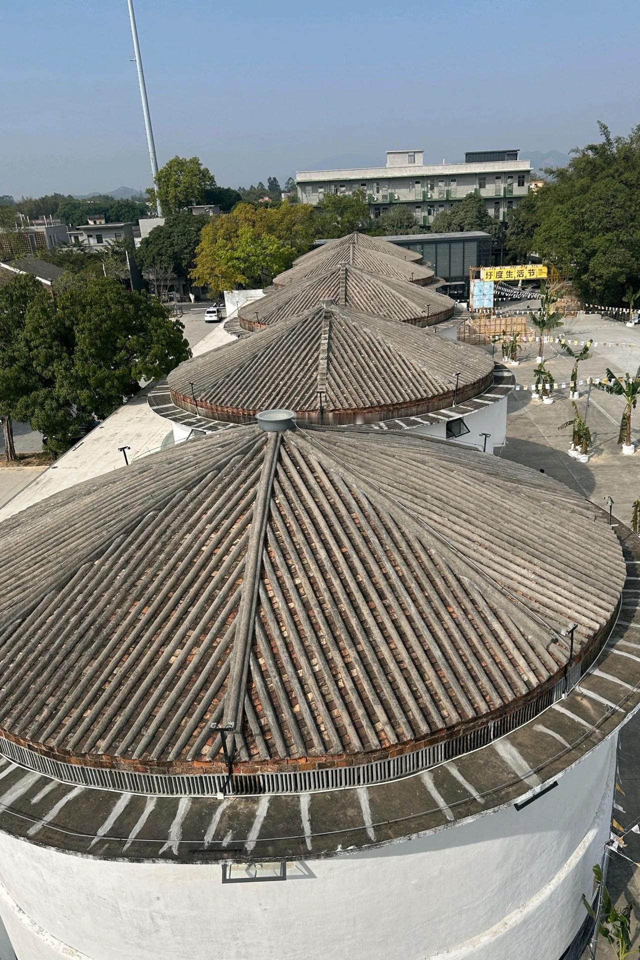 开平掠影：天下粮仓·先锋书店

先锋天下粮仓书店，坐落于开平市塘口镇，是先锋书店