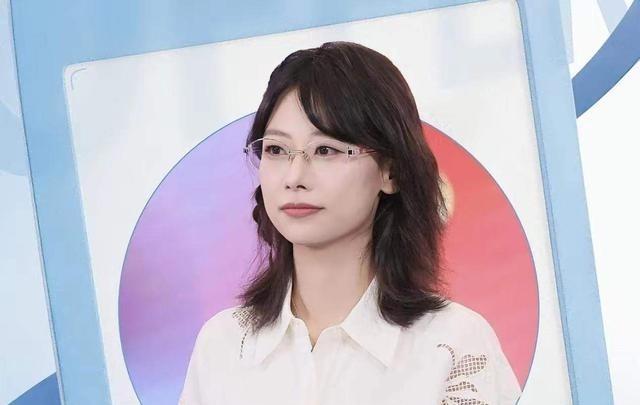 老罗喷赵晓卉技巧烂，纯属没懂现在的观众。赵晓卉技巧确实一般，但胜在“干净”。别的