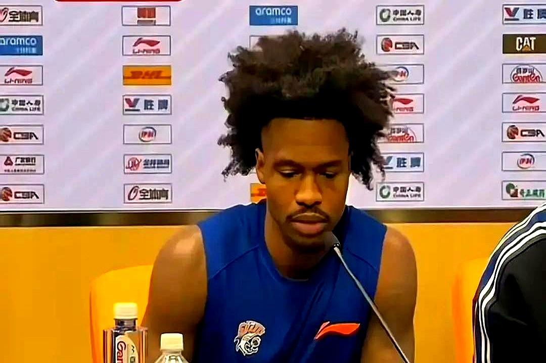 前队友喊话：我清楚他全部弱点
 

昨晚赛前，布兰登·古德温对着镜头丢下一句：没