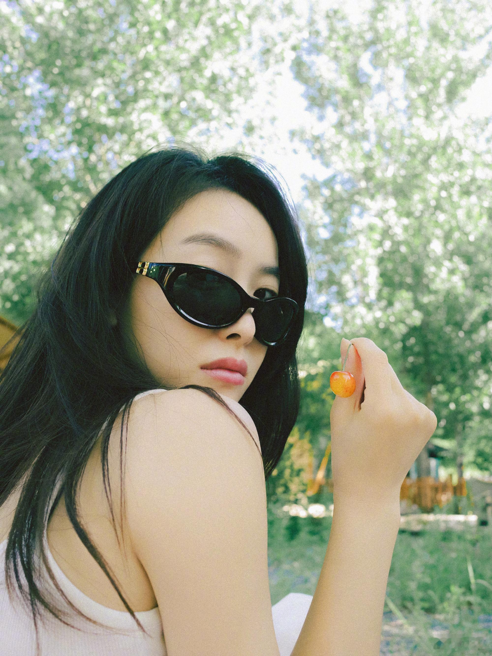 宋茜的微博是写给世界的情书 ​​​
