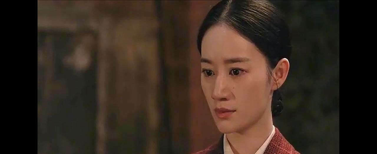 很多母亲用原谅掩饰伤口，而穆山河用一句“叫我穆老师”撕开了血淋淋的人性。
 
平