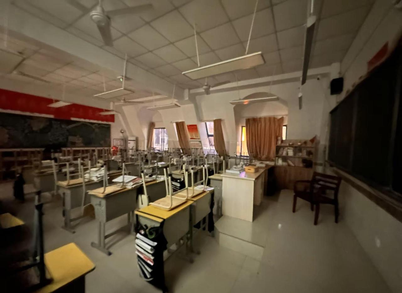 老师说初中三年很快 ，我想能有多快我记得848天我还是个小学生，没想到还有176