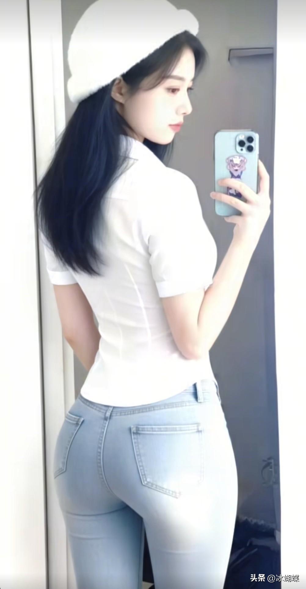 那件衣服好看，大家给个意见，