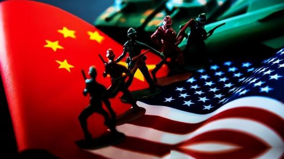 美国打中国能喊来三十国围殴？看看打伊朗时那帮“盟友”跑得比兔子还快，德国法国意大