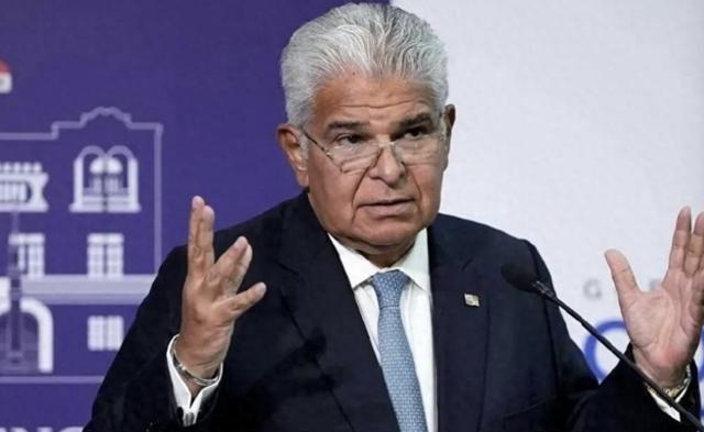 中国还没动真格的了，巴拿马政府就直接服软了，你真是比立陶宛还好对付。
巴拿马最高