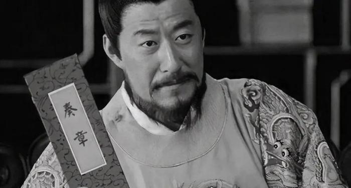 1380年，洪武十三年，朱元璋一声令下，丞相胡惟庸人头落地，案牵数万，腥风血雨席