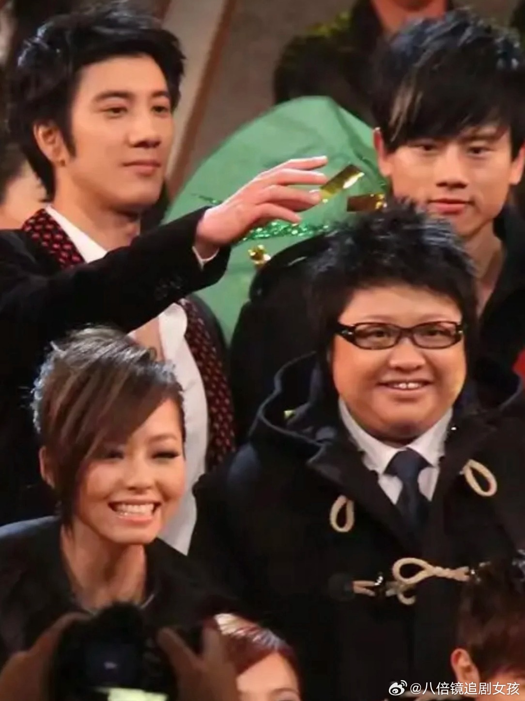 【考古】王力宏：我摸摸看～ 