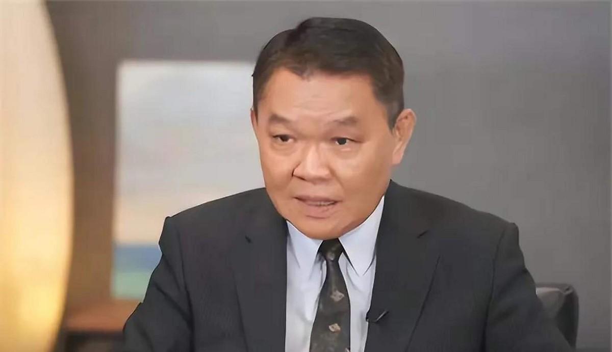 台退役将领黄正辉表示，两岸统一，不可避免，但是，要使和平统一成为现实，大陆必须满