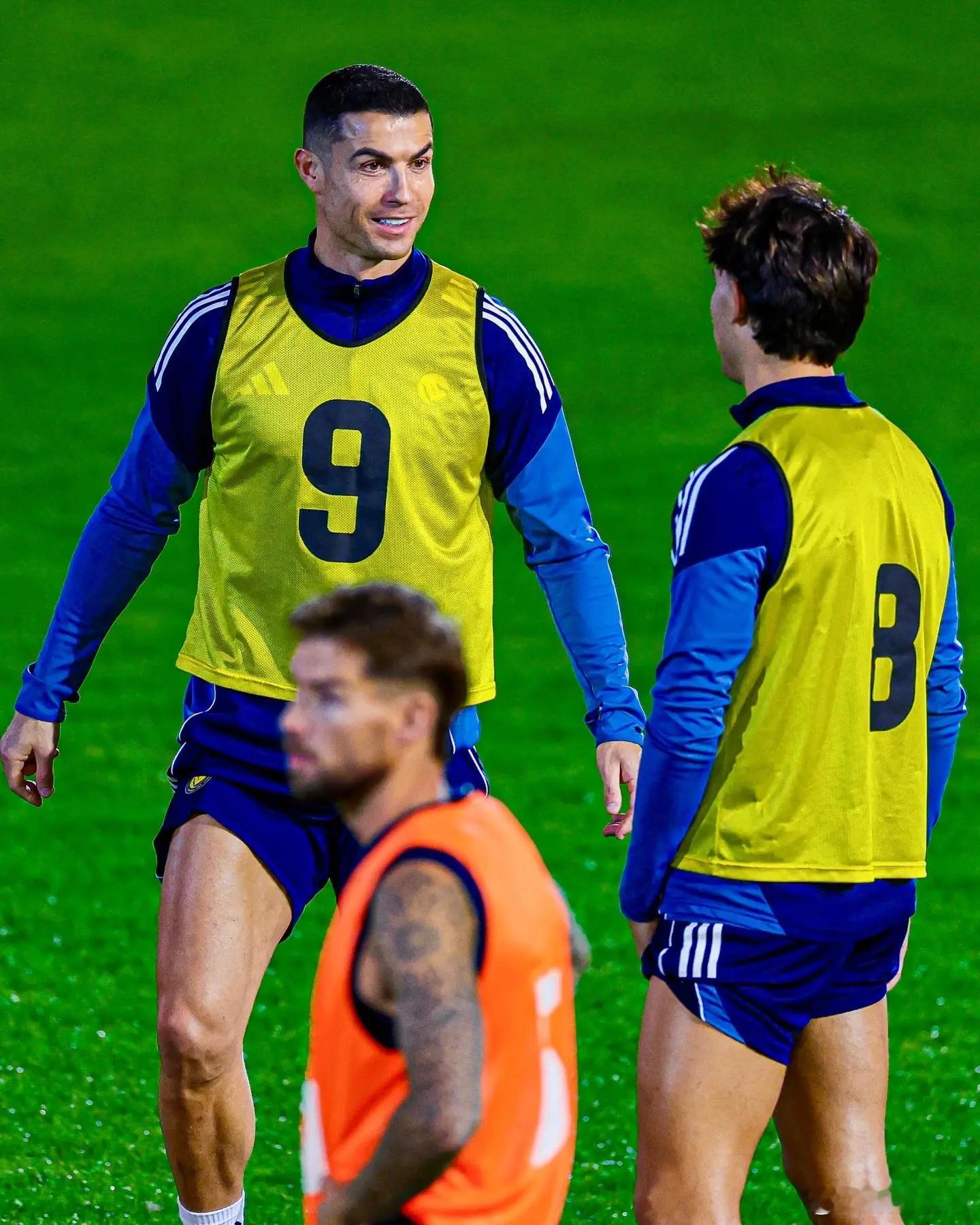 在结束赴美国参加白宫晚宴的行程后，C罗已经返回沙特，重新投入利雅得胜利的备战之中