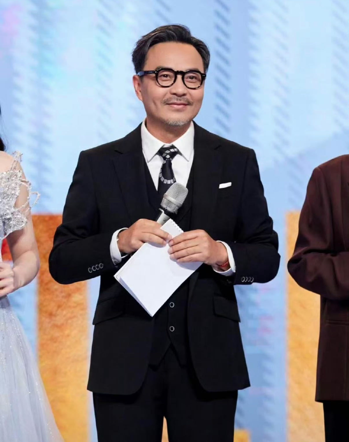 网红届有自己的双十一 网红圈双十一提前搞大事！明道、吴克群、张韶涵等老熟人齐聚，