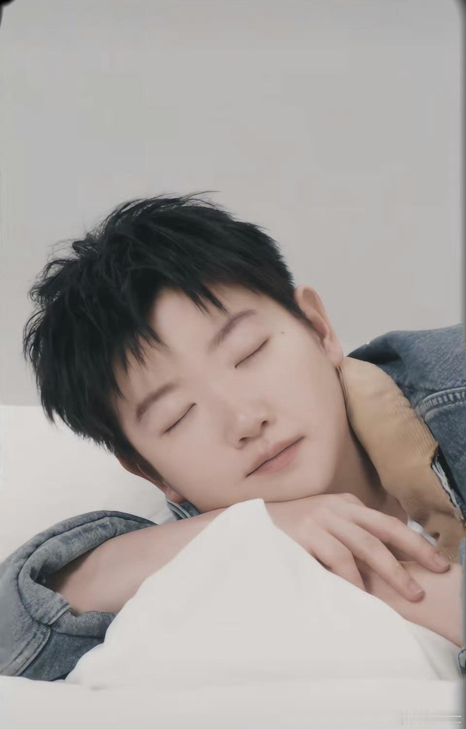 其实，马尔默的夕阳只属于我们娘儿俩的孙颖莎马吉拉香氛全球代言人