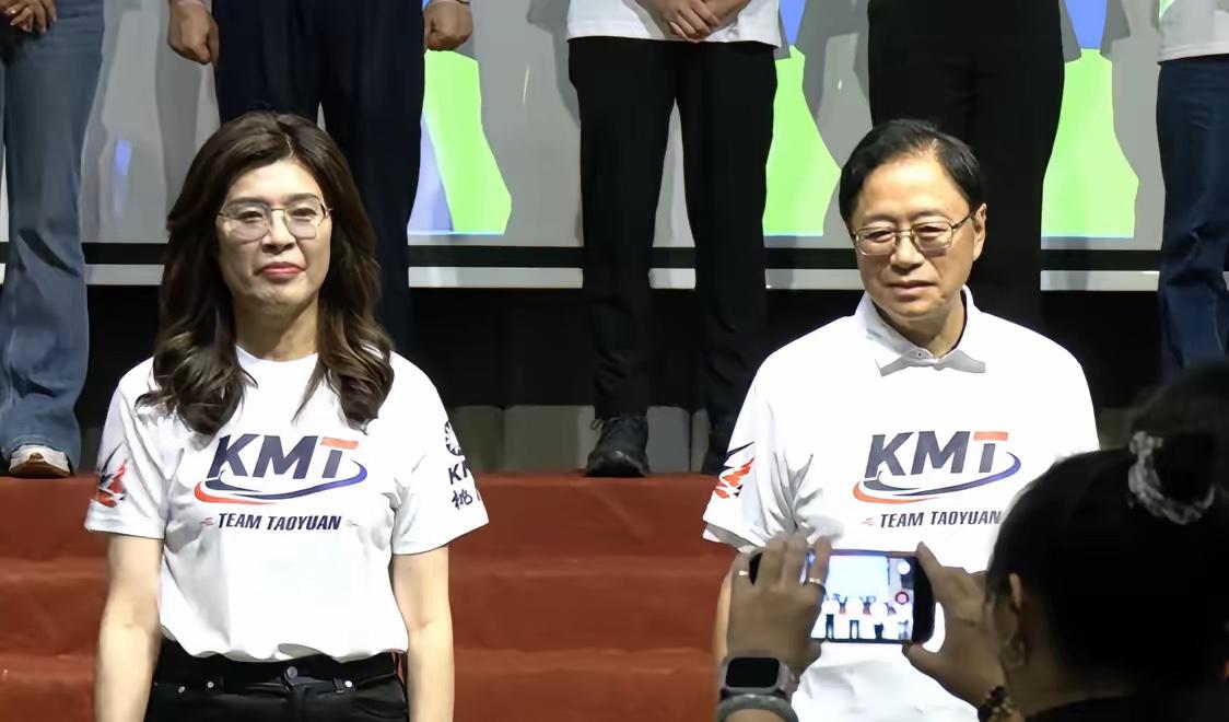 郑丽文桃园辅选　肯定张善政是“六都最好市长”

别人夸人挑半天词，她一张嘴就是“