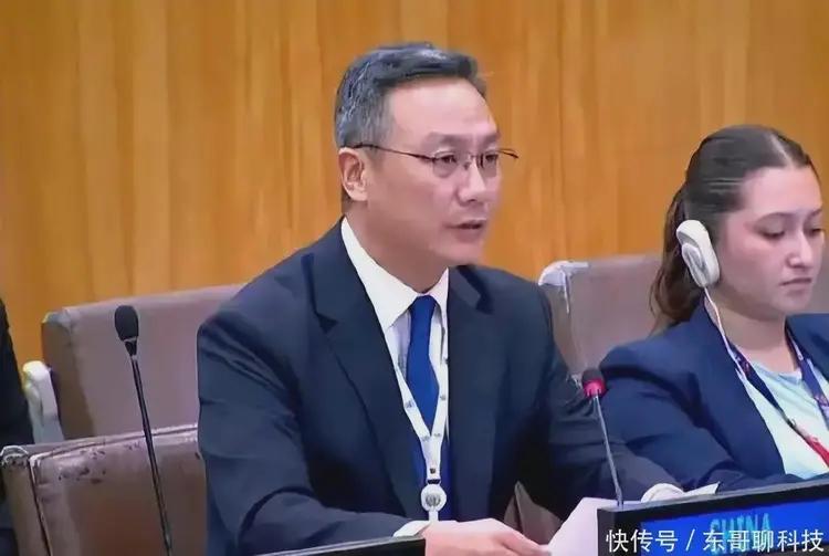 联合国炸场！中国一记“琉球杀招”，掀翻东亚地缘棋局

       这波外交操作