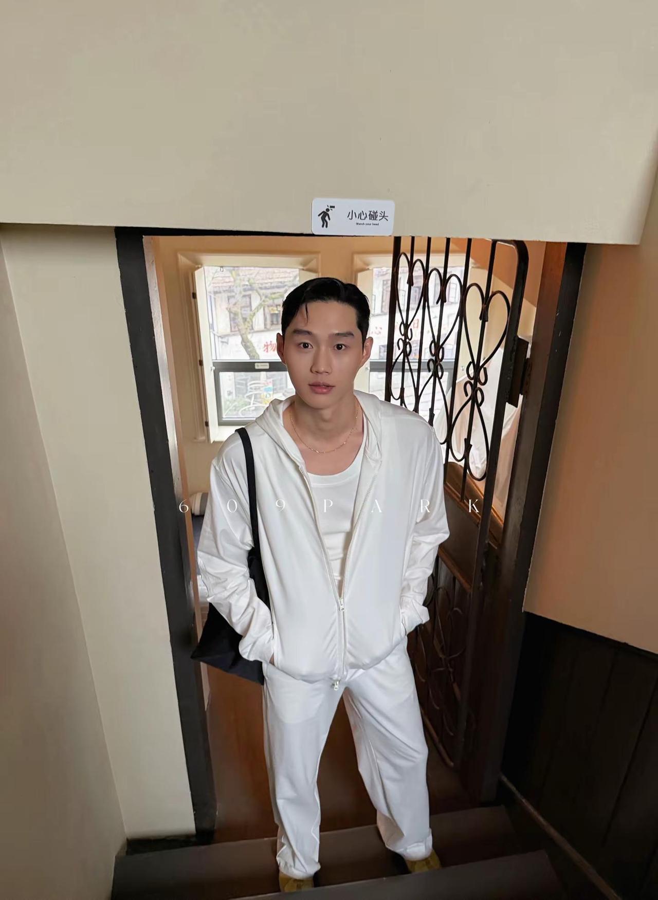 Get some vibe.随性chill 极简韩系 卫衣男生穿搭