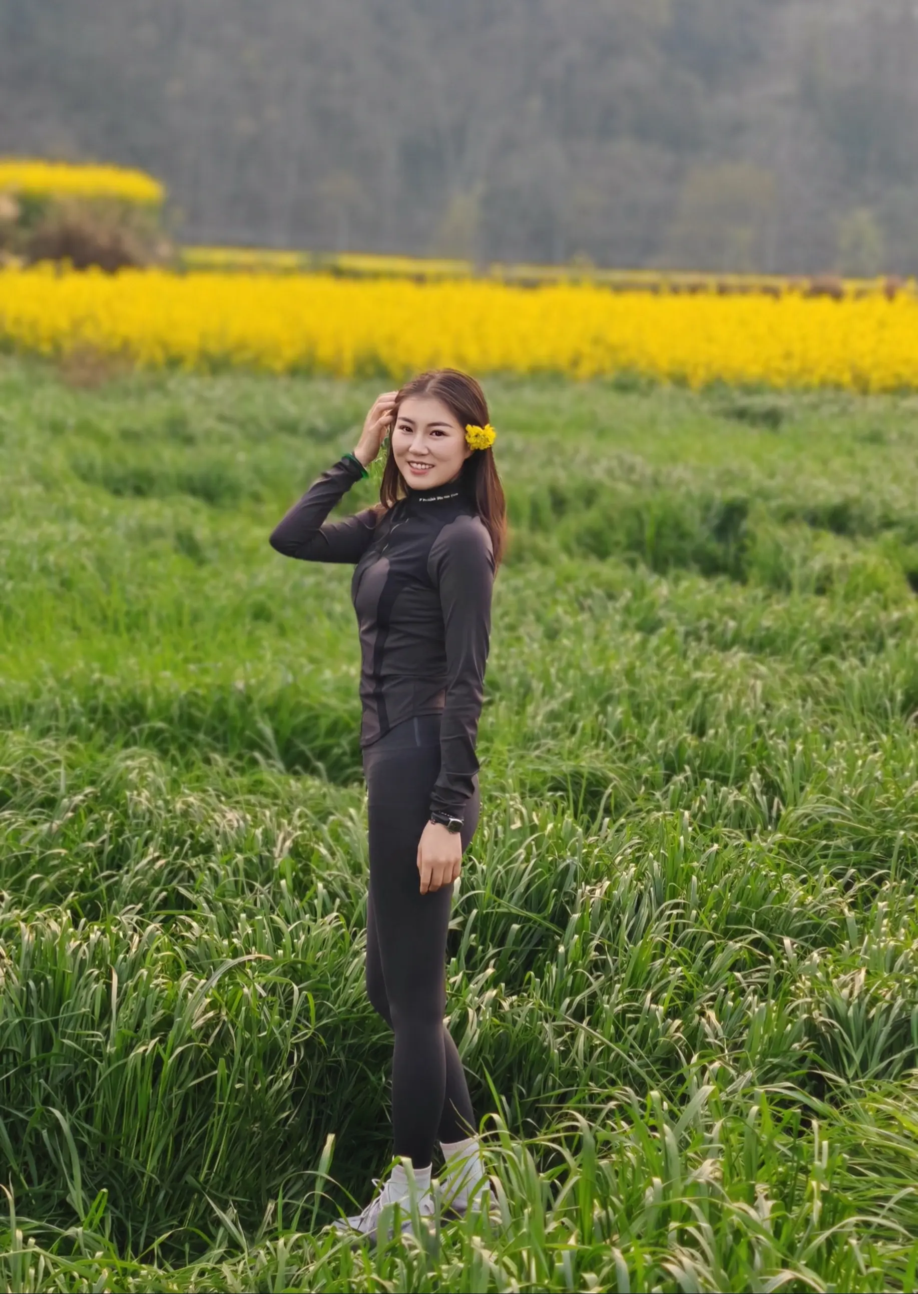 好不容易每一首歌都会的演唱会票抢不到，还有安保人员的岗位吗？能否给我留...