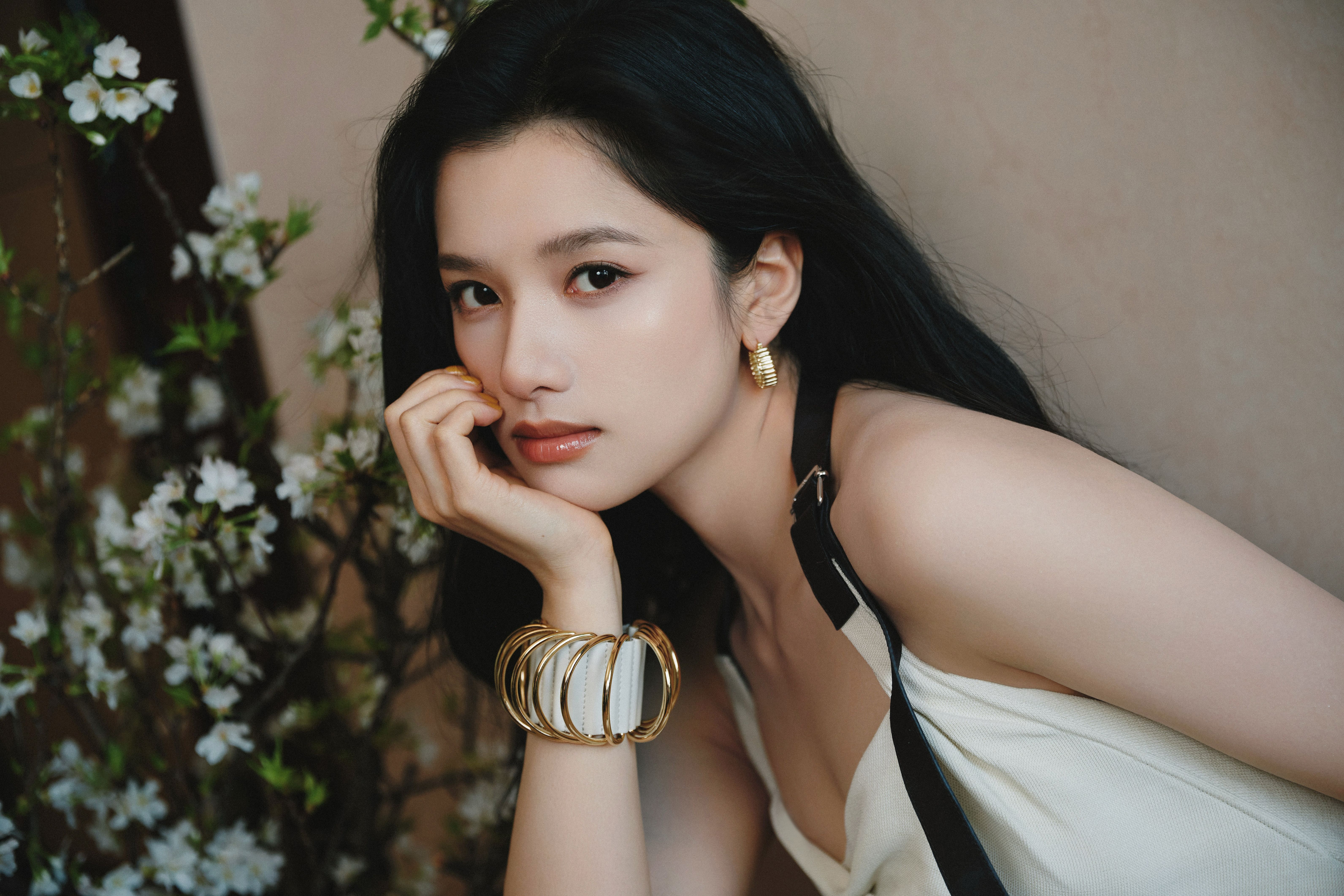 张婧仪 在复制粘贴的时代，你是手写的诗