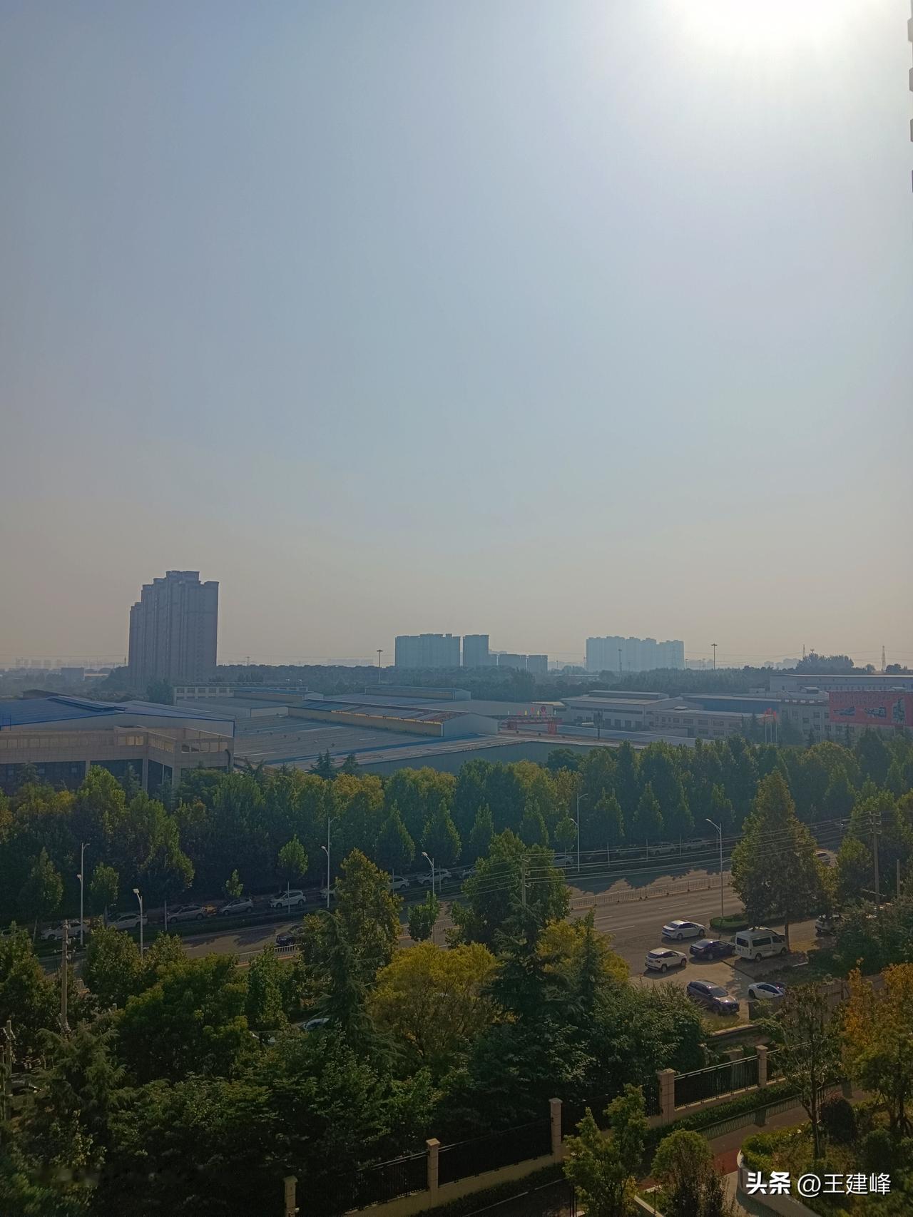 今早晨练散步有感，拍短视频快五年了。早先随手拍，现在每天一条，用来记录生活工作，