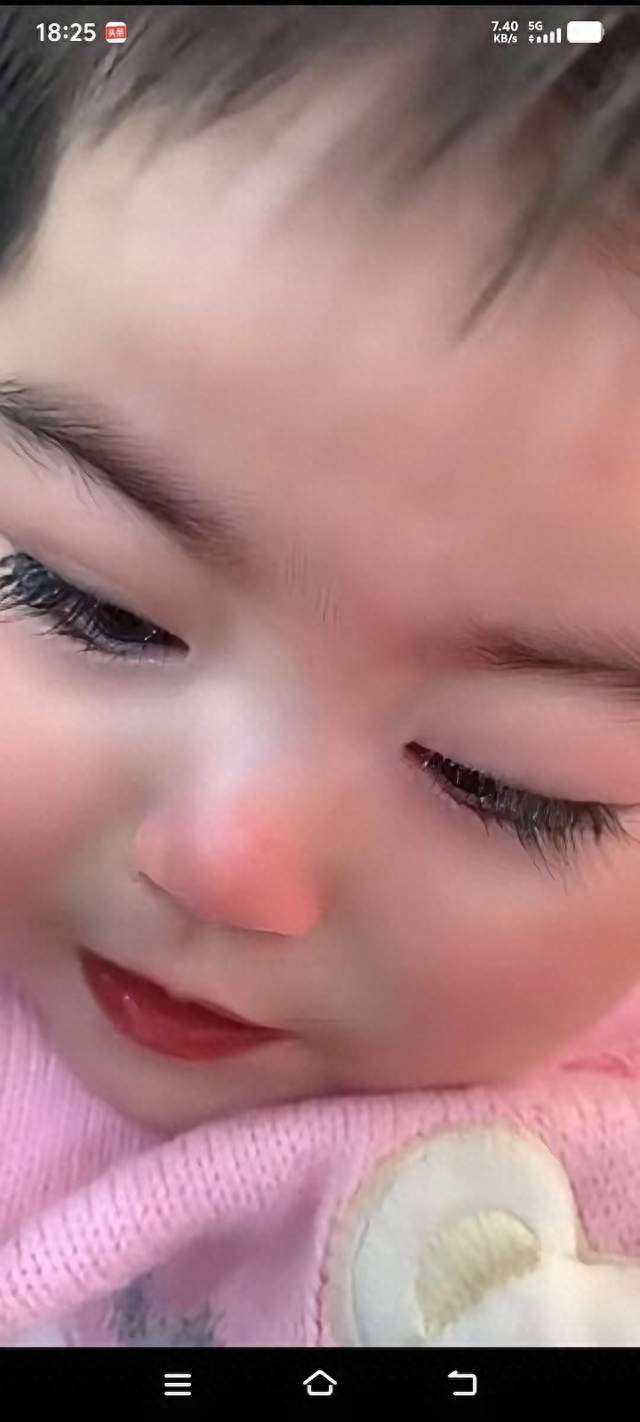 女儿美得像画中人，医生一看脸却查出世界罕见病，母亲愧疚落泪