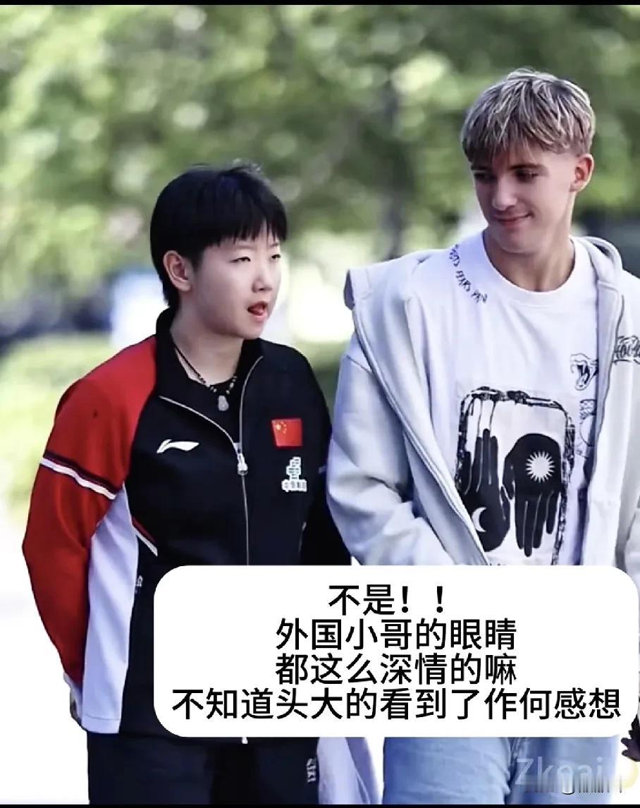孙颖莎在国外和帅小伙合影
各大网友真是看热闹不嫌事儿大
虽然挺帅，但是我莎愣是一