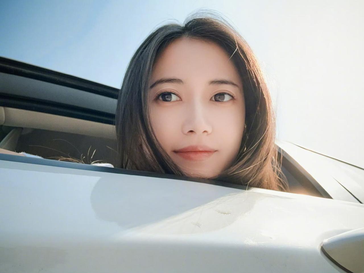 钰琪慵懒随性[奸笑]
陈钰琪