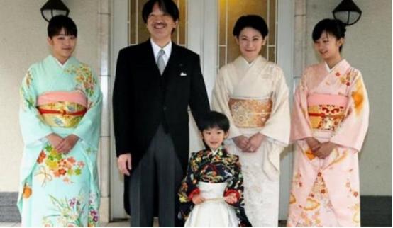 为什么日本盛行兄妹结婚，我国却禁止近亲结婚？看完解开多年疑惑！
 
麻烦看官老爷